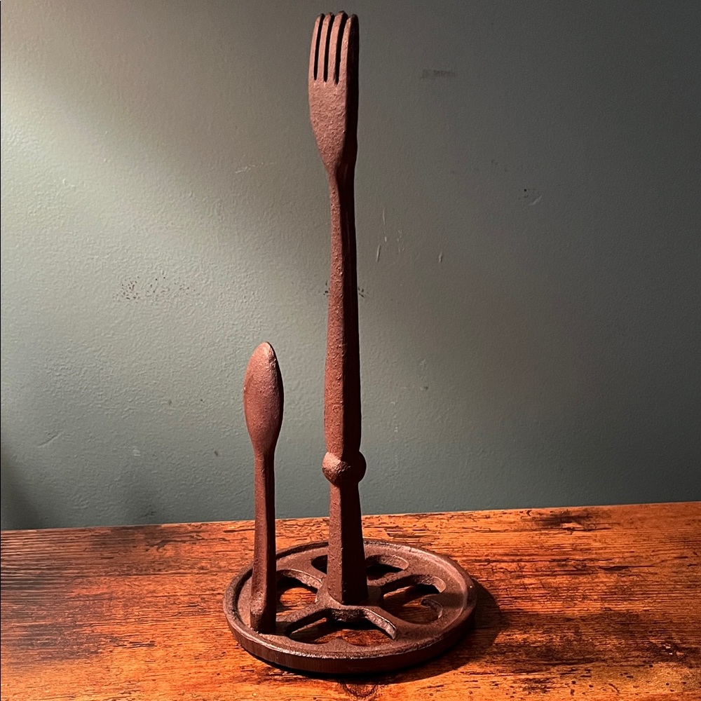 Cast Iron Papertowel holder